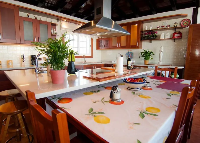 Casa Mercedes * El Río