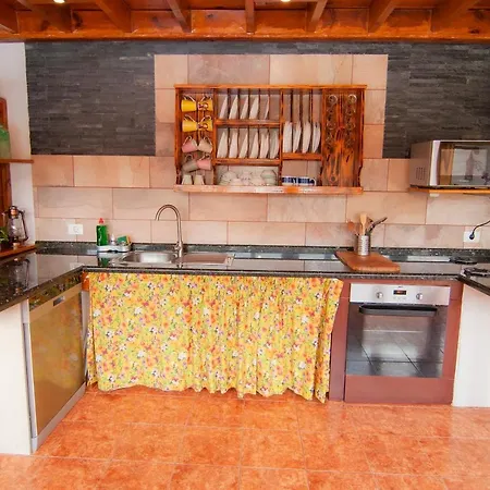 Casa Mercedes * El Río