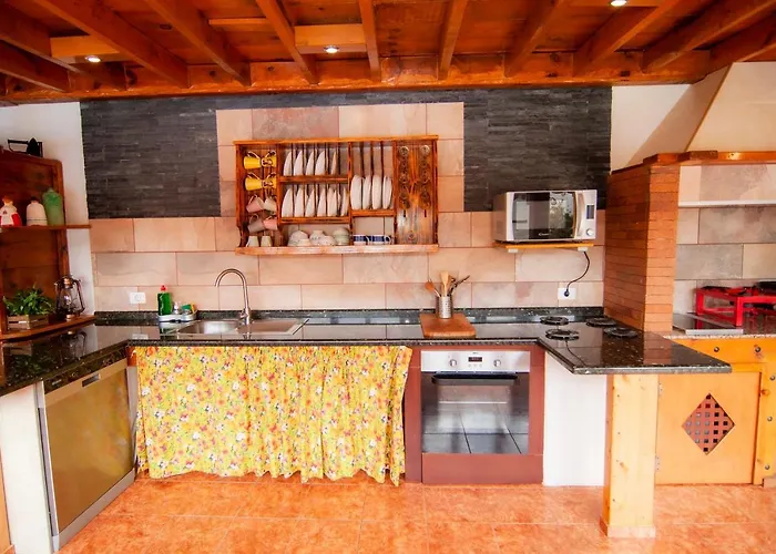 Casa Mercedes * El Río